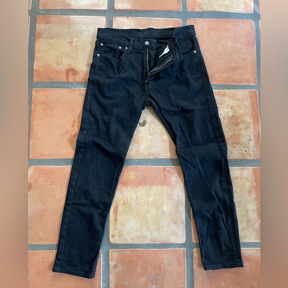 Black Levi’s 512 Slim Taper Jeans